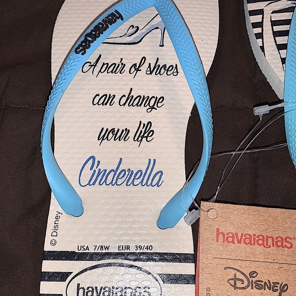 Brand New Women’s Disney Cinderella Havaianas Flip Flops - Picture 2 of 5